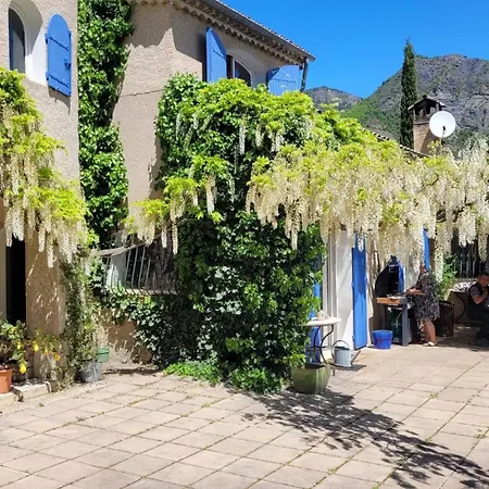 D'hotes La Citadelle Bed & Breakfast Lardier-et-Valenca